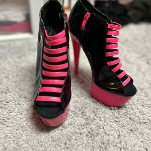 Women’s size 8 heels